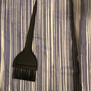 Dye brush